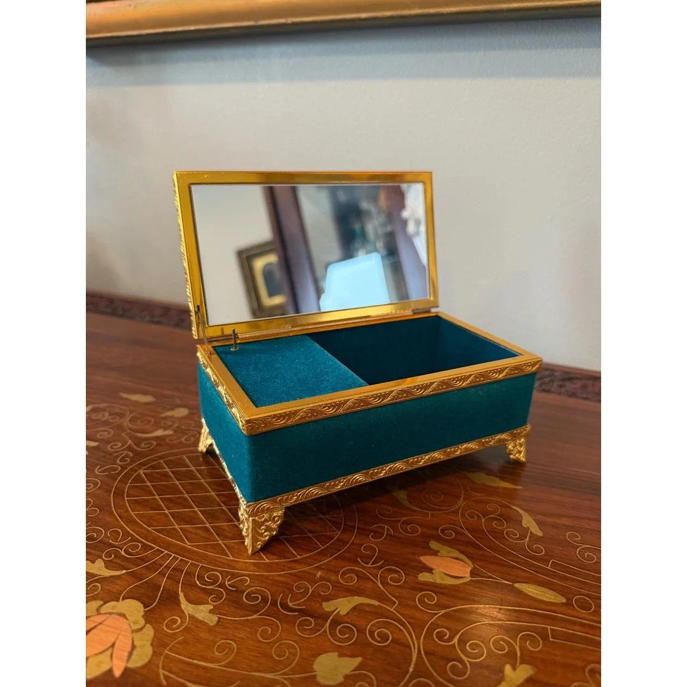 Vintage Japan Velvet Jewelry Box - Music Box with Gold‎ Ormolu & Rose Lid